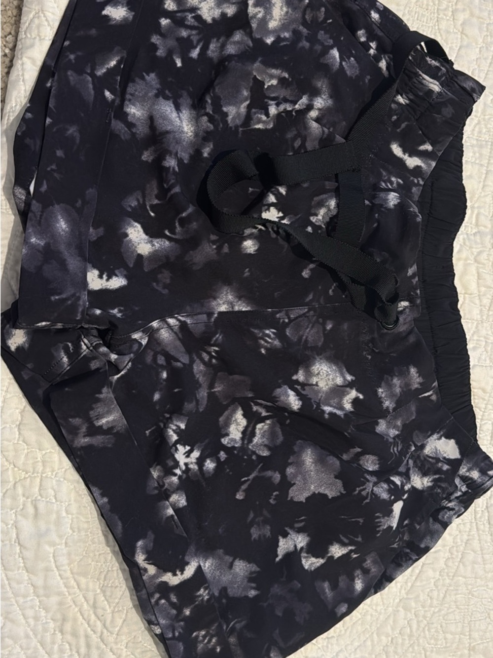 lululemon athletica Black & Gray Tie-Dye Athletic Shorts
